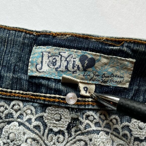 Jolt Women's Blue Jean Skirt Midi Faded Blue w/Lace and Studs Size 9 - Picture 3 of 6